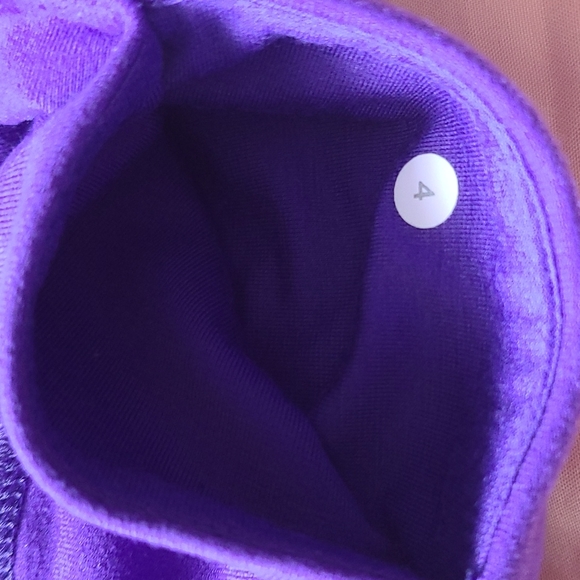 Lululemon shorts - Picture 3 of 4